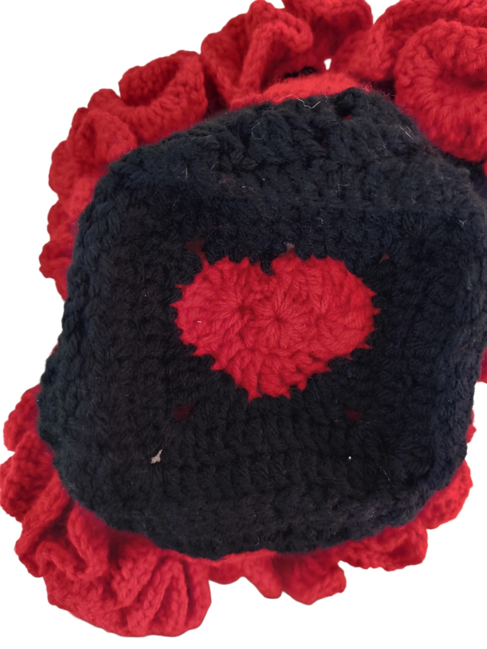 Skull Ruffle Hat - Picture 3 of 7